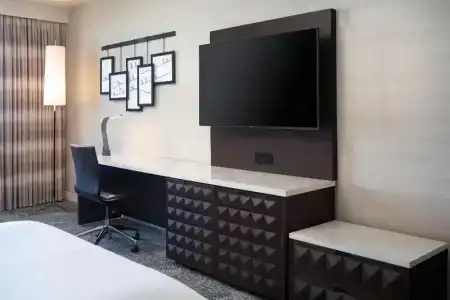 Renaissance Dallas - 95