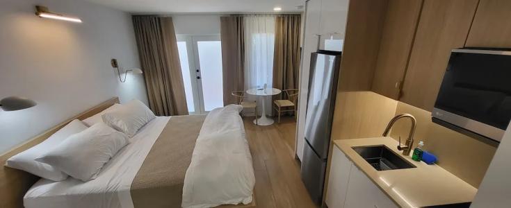 Green Island Inn - 113