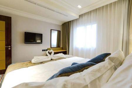 Ivory Inn - 6