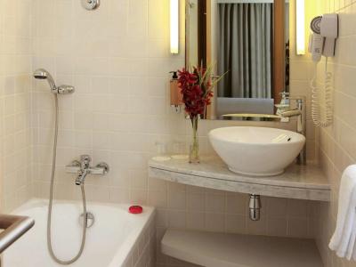 Novotel Suites Dubai Mall of the Emirates - 16