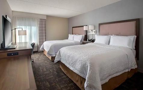 Hampton Inn Boston Logan Airport - 54