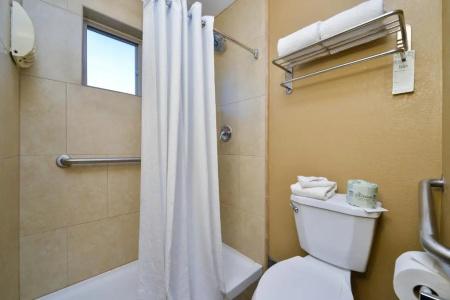 Best Western Royal Sun Inn & Suites - 89