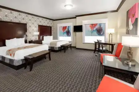 Hawthorn Suites by Wyndham - 43