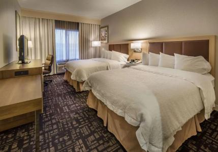 Hampton Inn & Suites - 28