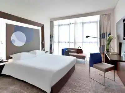 Novotel Abu Dhabi Gate - 8