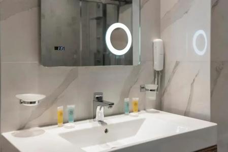 Bio Suites - 124