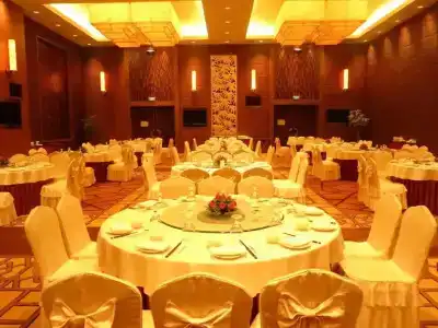 Crowne Plaza Danang - 16