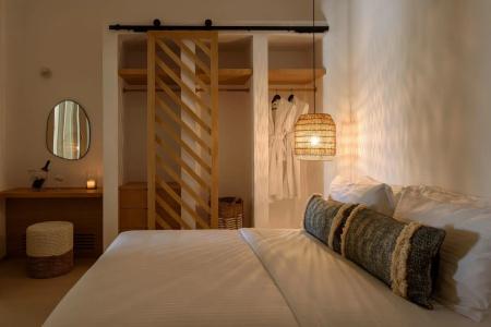 Este Luxury Suites - 26