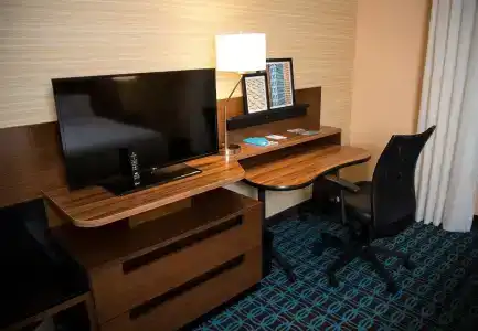 Fairfield Inn & Suites by Marriott Uptown/University Area - 3