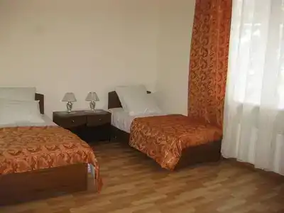 У трех пещер - 1