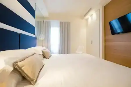 Metropol Ceccarini Suite - 90