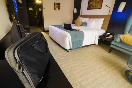 Sterlings Mac & Suites - 118