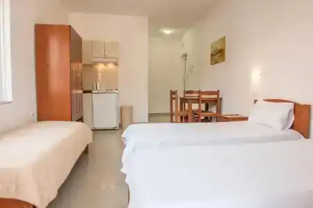 Sifis Studios - 144