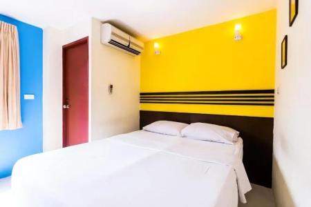 18 Coins Cafe & Hostel - 62