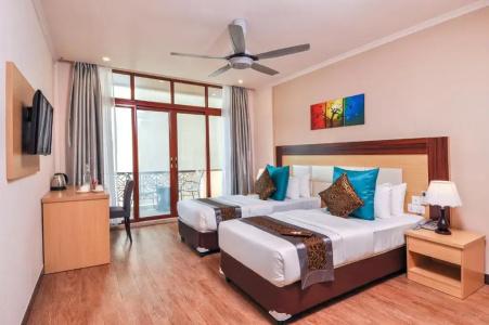 Triton Beach & Spa - 5