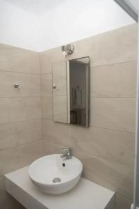 Sunset Studios & Apts - 27