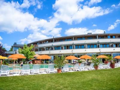 Golden Lake Resort - 28