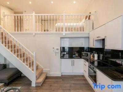 Queensgate Court - 306