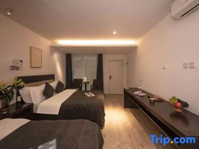 Pure Comfort Inn - 27