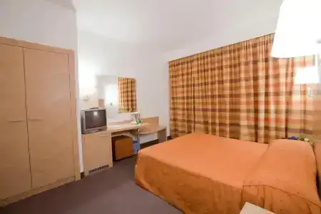Centrum Palace & Resorts - 6