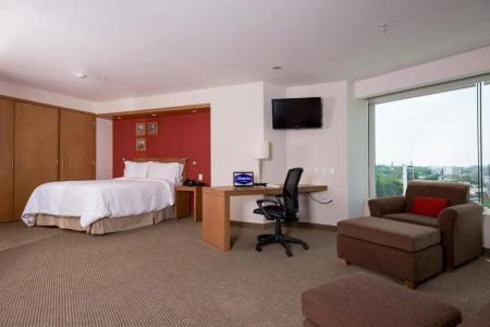 Hampton by Hilton Guadalajara Expo - 48
