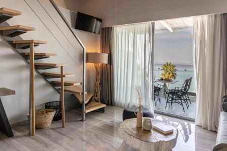 Blue Carpet Luxury Suites - 143