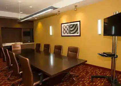 Courtyard by Marriott Downtown/University Area - 18