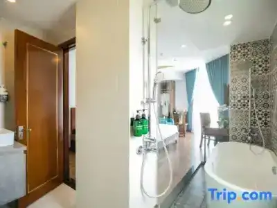 Ritzy Boutique Da Nang - 136