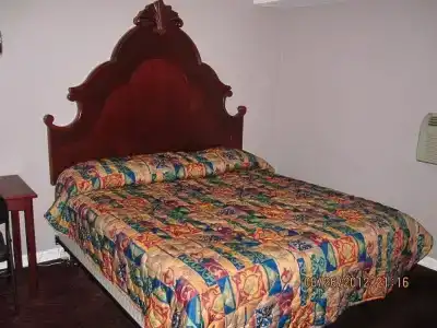 Knights Inn - 1