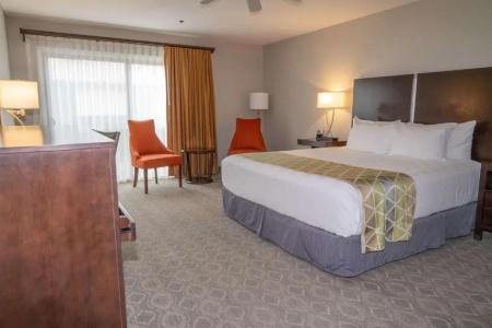 Best Western Plus Inn - 34