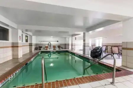 Quality Inn - 36