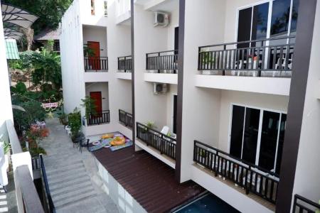 Kata Beachwalk and Bungalows - 39