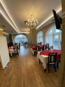 The Red Bricks - 48