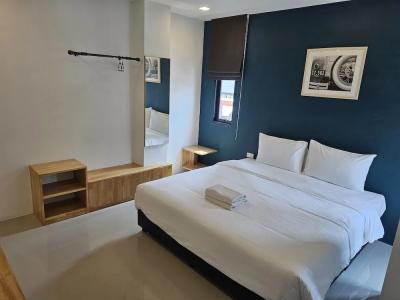 Sleepstation at Pratunam - 200