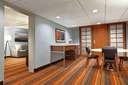 Embassy Suites by Hilton Will Rogers Airport - 60