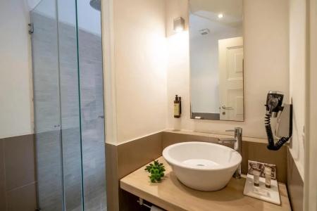 Le Rose Suite - 128