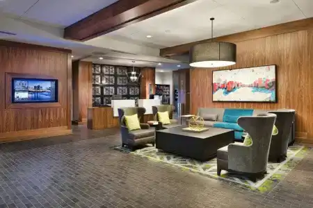 Courtyard by Marriott Downtown - 22