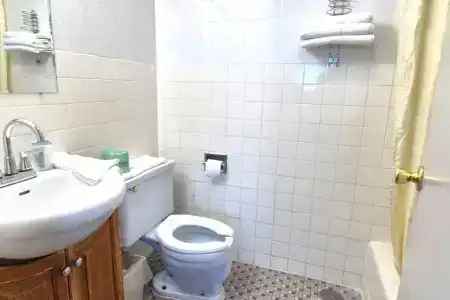 Edgebrook Motel - 8
