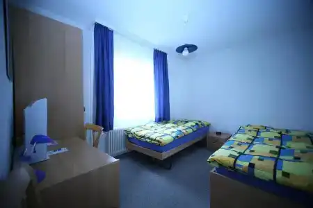 Adventure Guesthouse Interlaken - 1