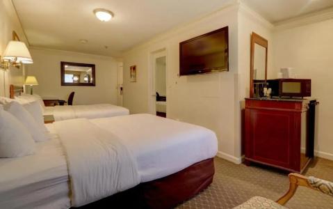 Senator Inn & Spa - 72