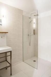 V-Hotel - 37