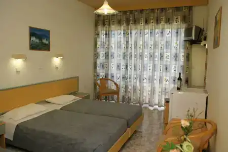 Relax - 4