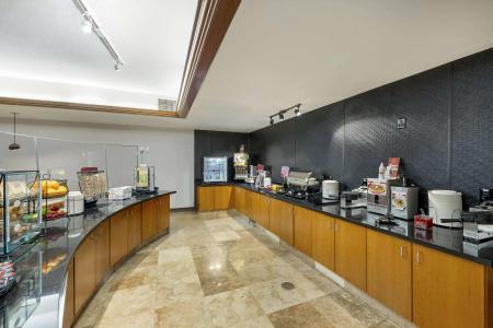 Best Western Plus Henderson - 11