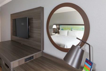 Hampton Inn - 2
