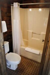 Lake Crest Inn - 69