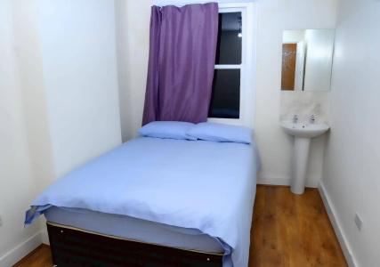 Saint James Backpackers - 24