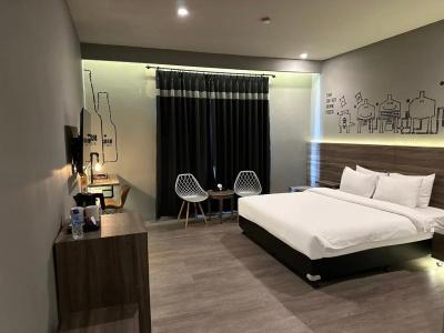 Stark Boutique and Spa - 3