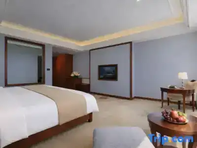 Kunming Xiangjiang - 14