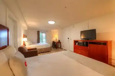 Newport Inn By Oyo - Hwy 101 - 74
