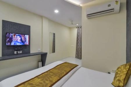Aroma- Dadar - 1